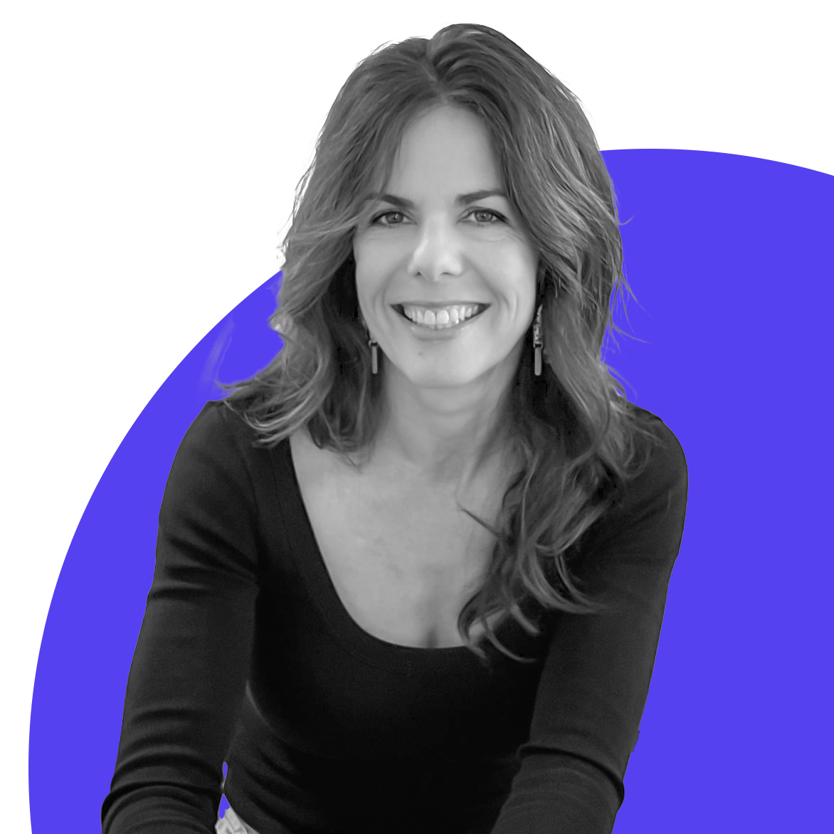 Portrait d'Anna Crépin, fondatrice d'Optys Web - Experte en création de sites internet pour CGPI